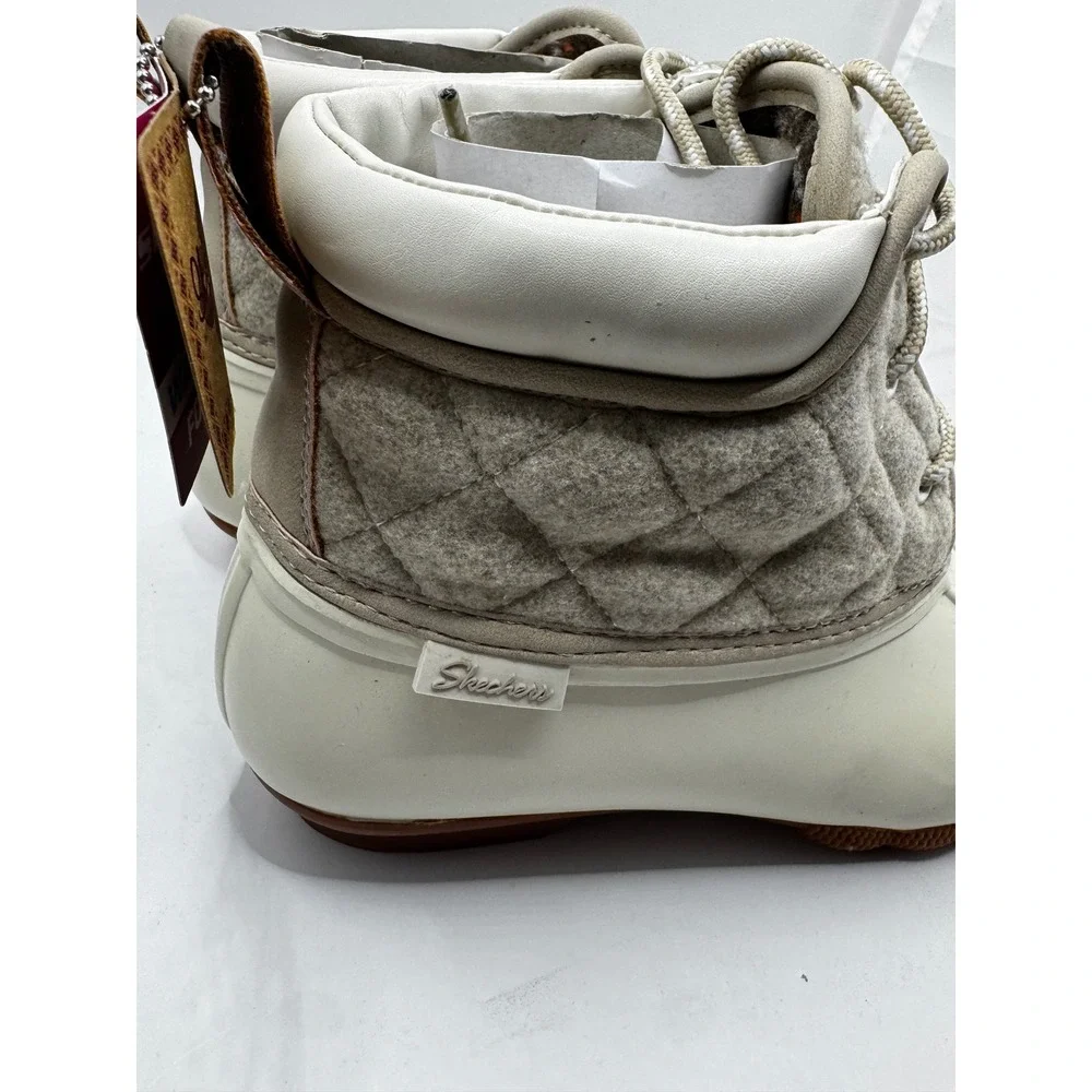 Skechers Pond 44376 Women 9 Natural Tan Quilted Waterproof Duck Boots NWT no box
